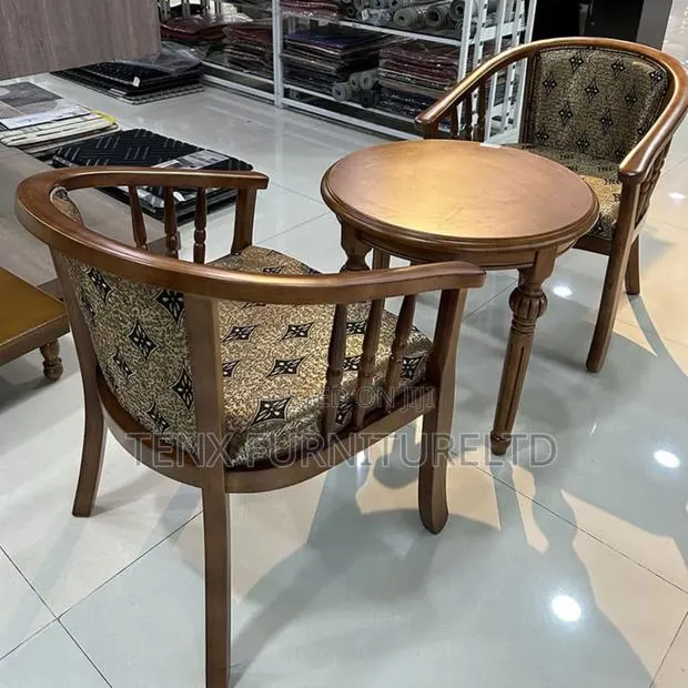 Coffe Table With Chair (Antique) · Photo 1