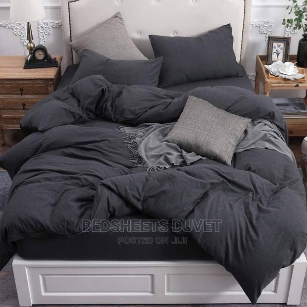 Grey Duvet · Photo 1
