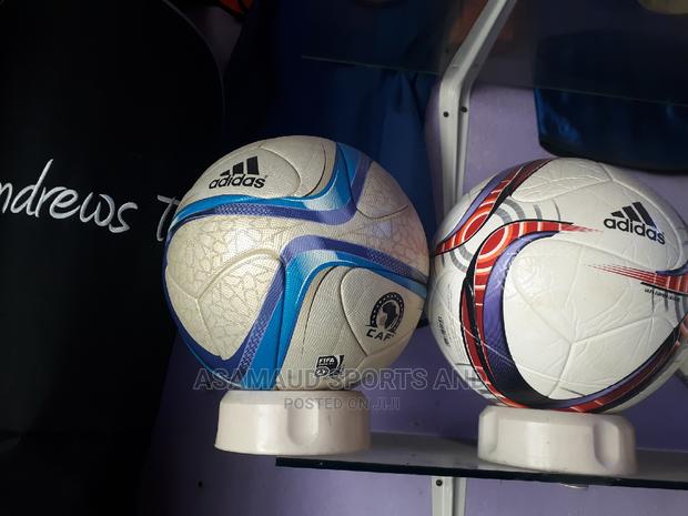 Original Football at Cool Price · Photo 1