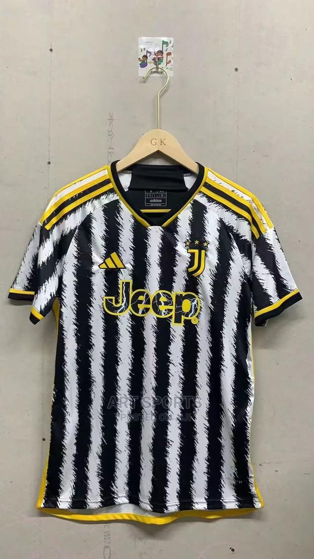 23/24 Juventus Home Jersey · Photo 1