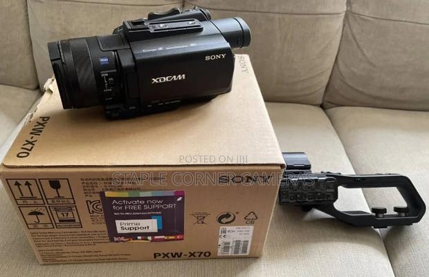 Sony Pxw X70 4K Camcorder · Photo 1