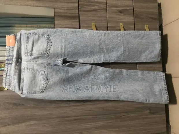 Zara Baggy Jeans · Photo 1