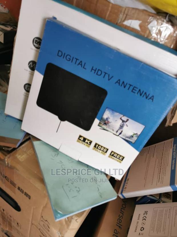 Unique Digital HDTV Antenna · Photo 1