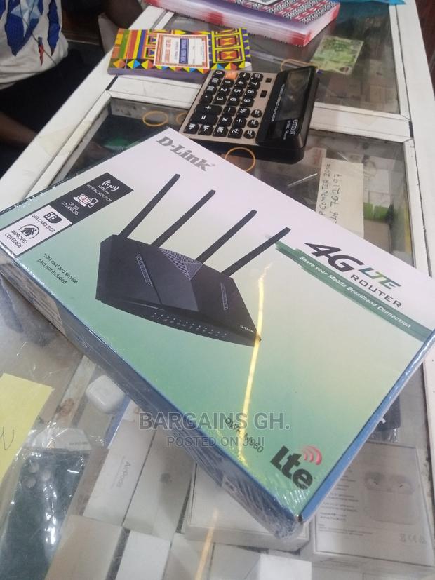 D-Link Super Fast Universal Router · Photo 2