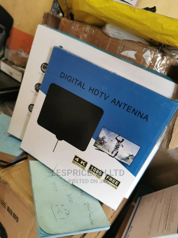 Magnificent Digital HDTV Antenna · Photo 1
