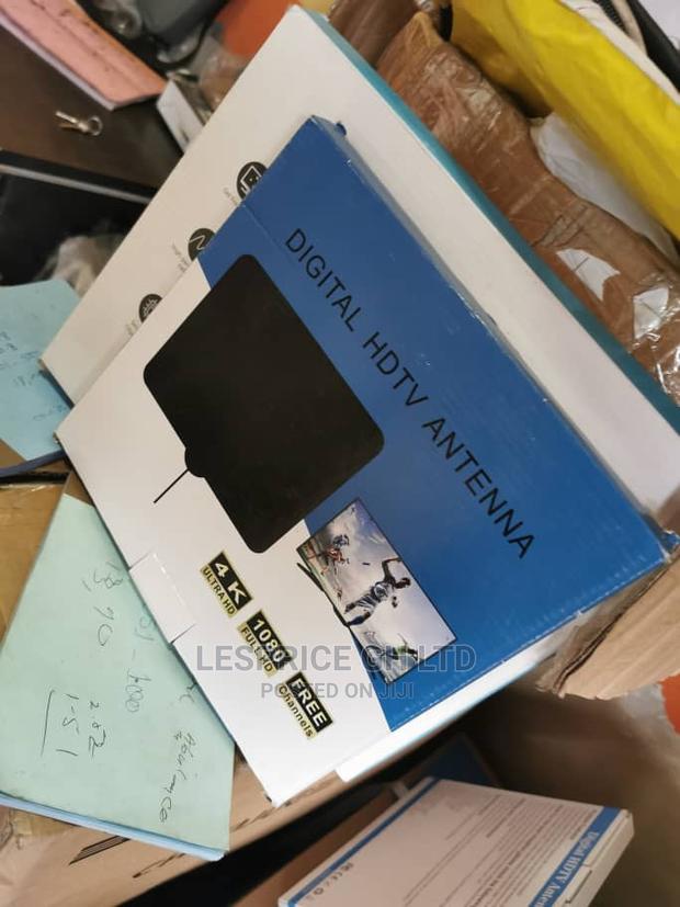 Brand New Digital HDTV Antenna · Photo 1