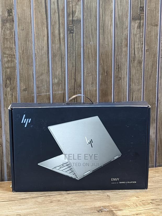 New Laptop HP Envy 17 8GB Intel Core I7 SSD 512GB · Photo 3