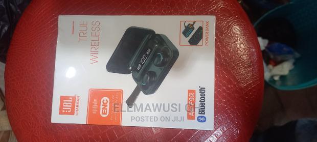 JBL Air F9s Wireless Earbuds + Power Bank · Photo 3