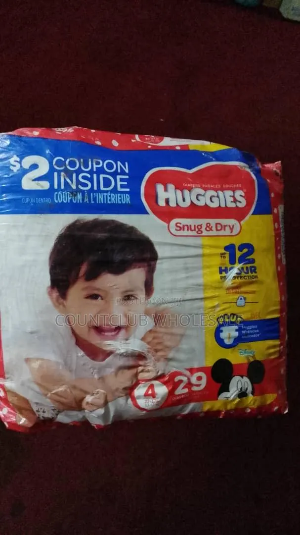 Huggies Snug and Dry Size 4 · Photo 1