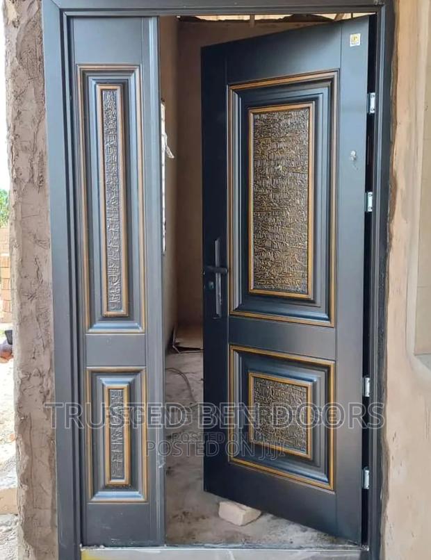 Paladin Special Anti-rust Security Door [Single+One And Half · Photo 1
