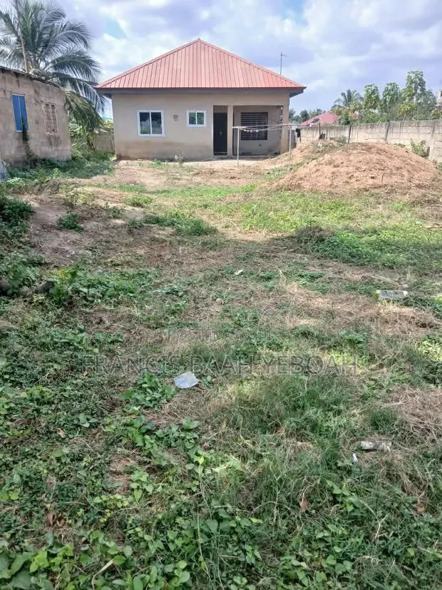 3bdrm House in Shining Star Real, Awutu Senya West for sale · Photo 1