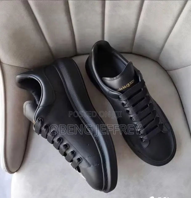 Original Alexander McQueen All Black · Photo 5