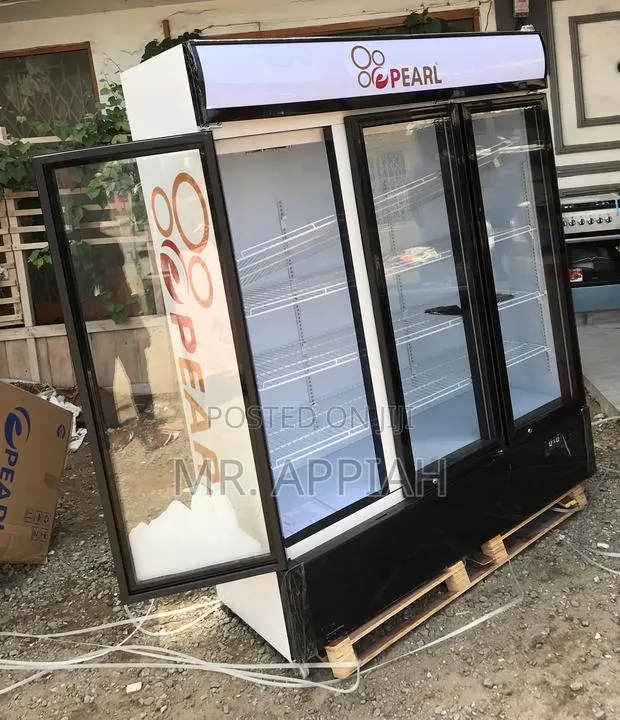 Energy Sufficient Pearl PVC-150 3 Door Beverage Cooler. · Photo 1