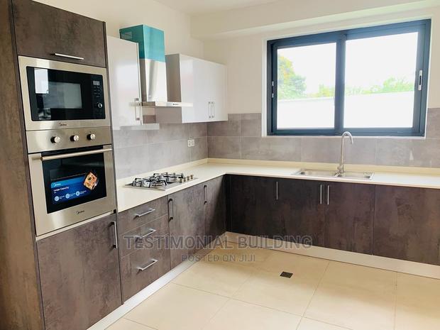 5bdrm House in Testimonial Building, East Legon for sale · Photo 3