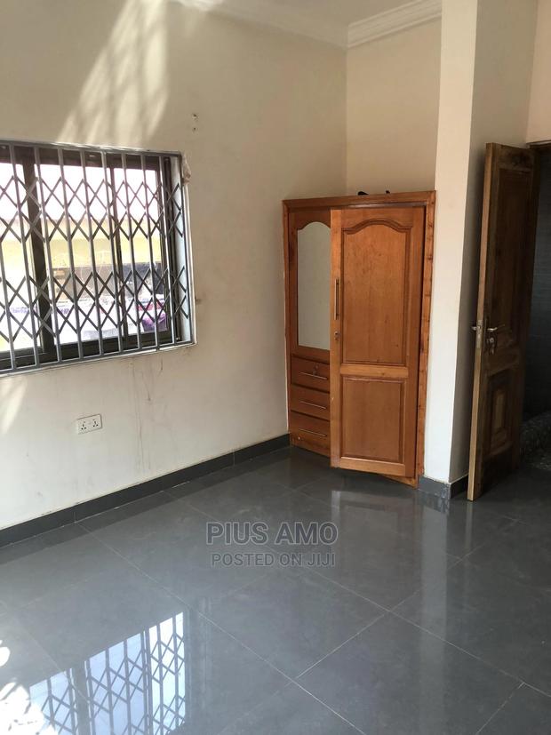 2bdrm Apartment in Teshie for rent · Photo 2
