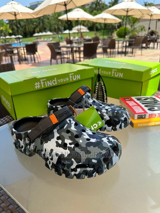 Original Crocs Available in Stock · Photo 2