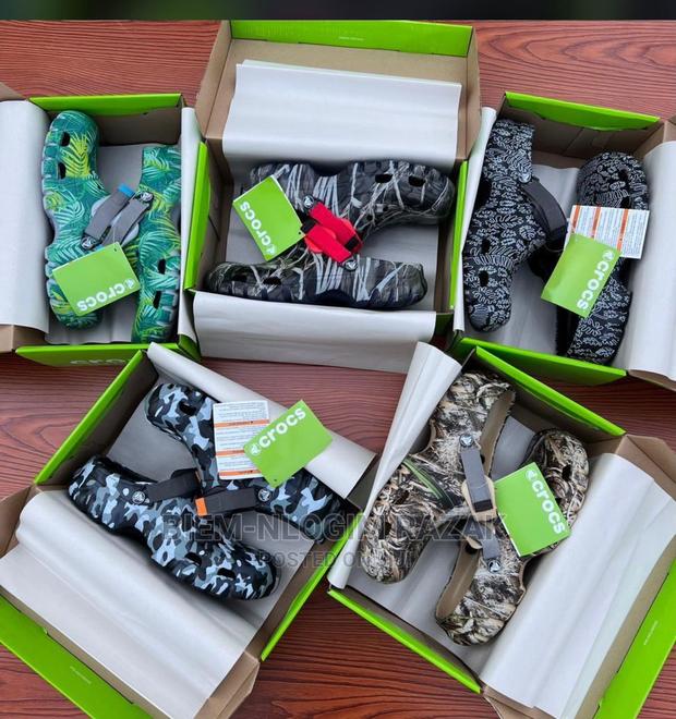 Original Crocs Available in Stock · Photo 4