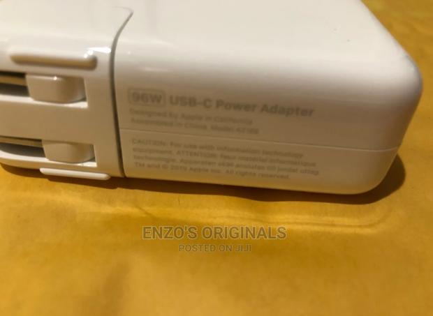 Oem Genuine Macbook 96watt Usb-c Charger Or Power Adapter · Photo 1