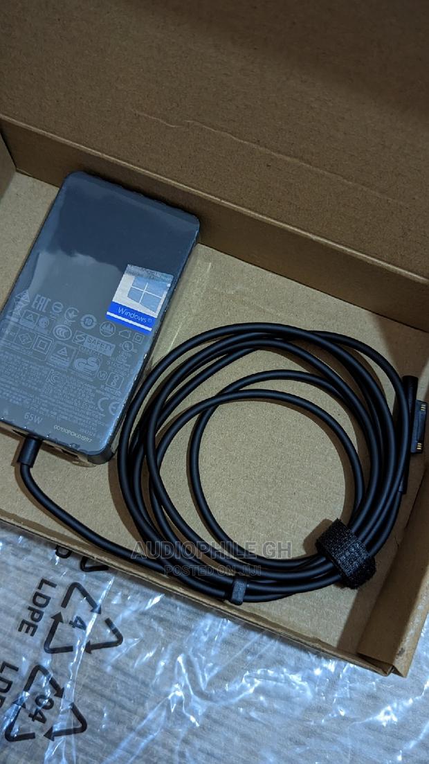 Microsoft Laptop Studio Power Adapter · Photo 3