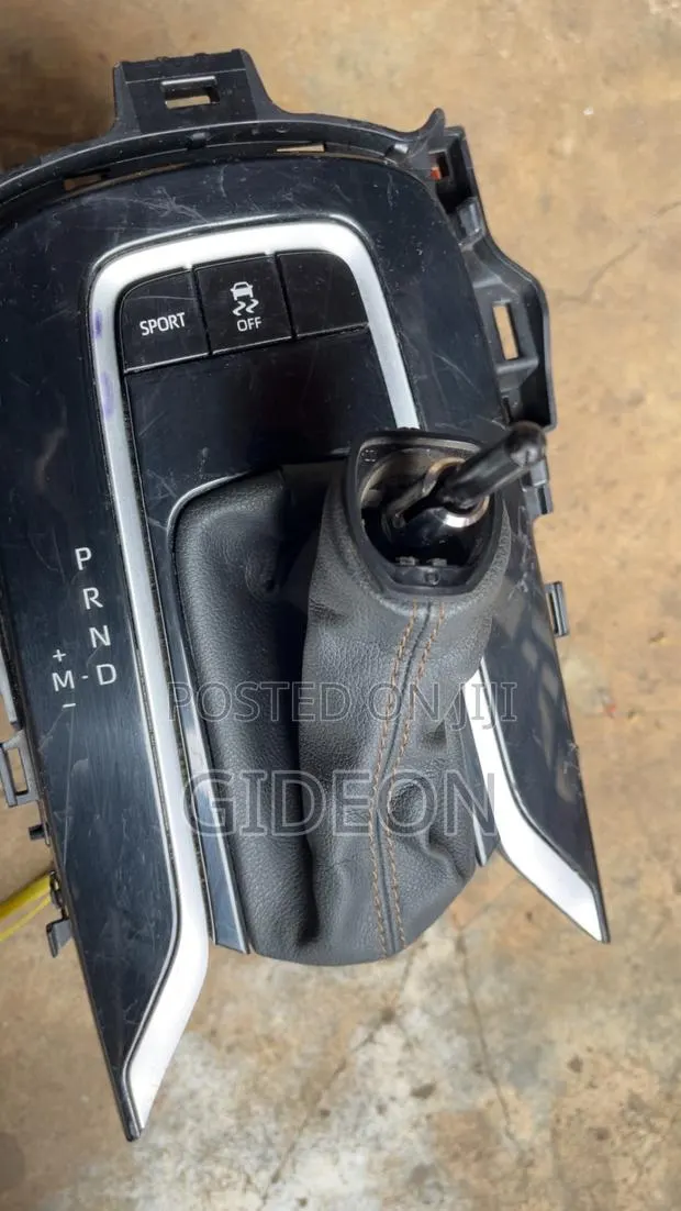 Toyota Corolla 2020 -2025 Gear Lever Automatic · Photo 1