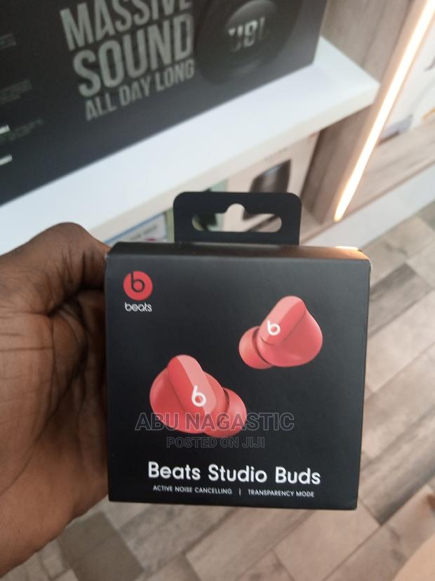 Original Beats Studio Buds · Photo 1