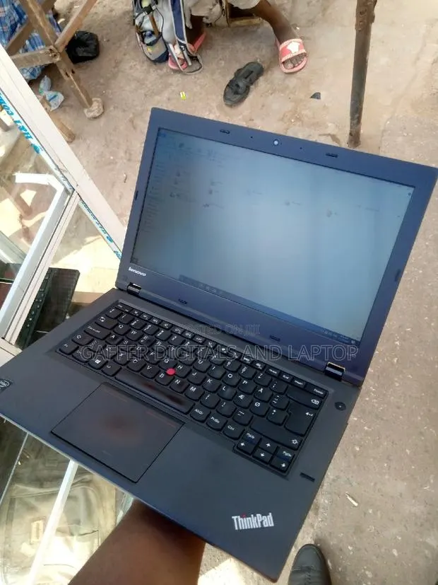 Laptop Lenovo ThinkPad X1 Carbon 4GB Intel Core I5 HDD 320GB · Photo 1