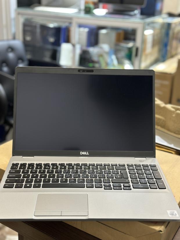 New Laptop Dell Latitude 15 5580 16GB Intel Core I5 SSD 512GB · Photo 1