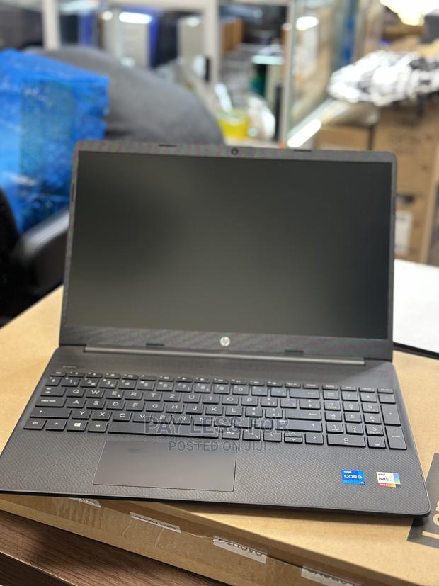 New Laptop HP 15 8GB Intel Core i5 SSD 512GB · Photo 2