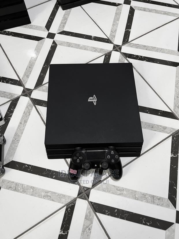 10 Games PS4 Pro · Photo 1