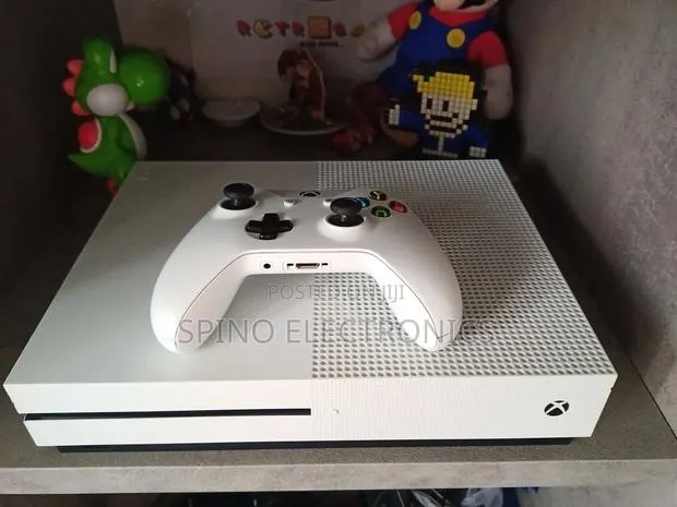 Xbox One S With 20 Games 1tb · Photo 1