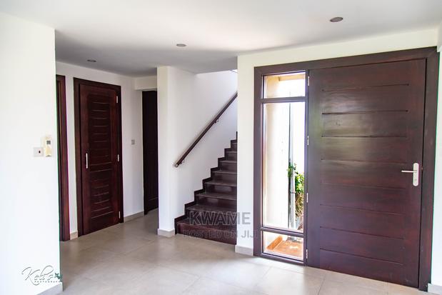 4bdrm Townhouse / Terrace in Pelikan Court, Cantonments for rent · Photo 3