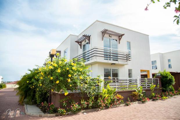 4bdrm Townhouse / Terrace in Pelikan Place, Cantonments for rent · Photo 1