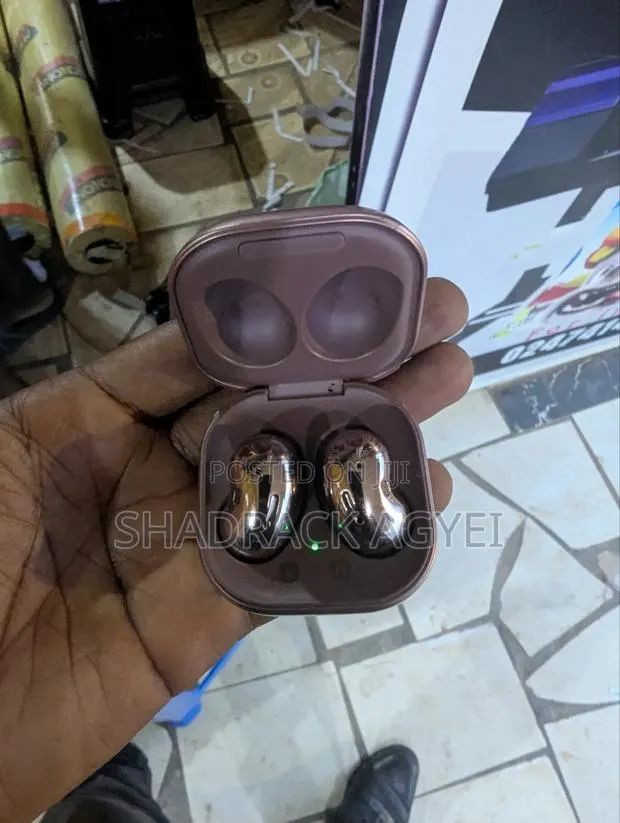 Samsung Buds Live · Photo 1