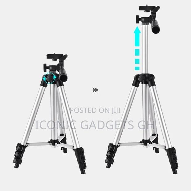 3.5 Ft Tripod Stand With Phone Holder · Photo 1