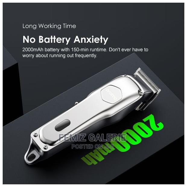 Oraimo Smart Clipper 2 - Silver Professional Hair Clipper · Photo 5