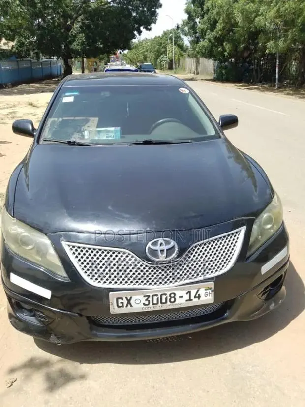 Toyota Camry 2010 Black · Photo 1