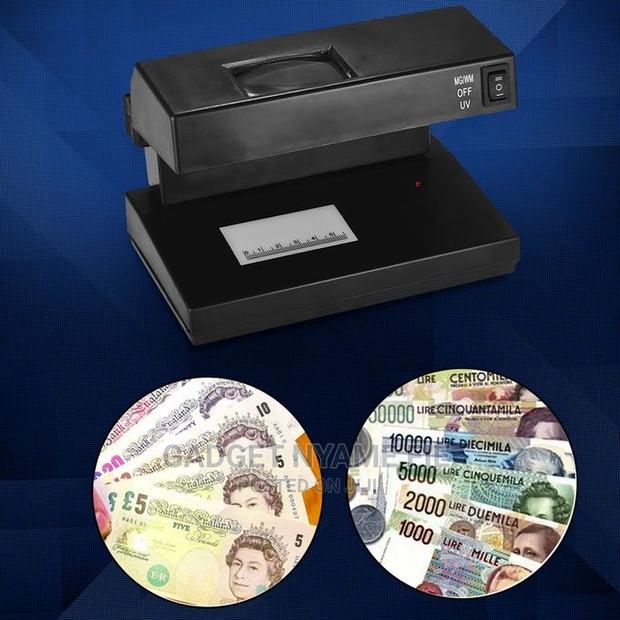 Portable Desktop Counterfeit Bill / Money Detector · Photo 2
