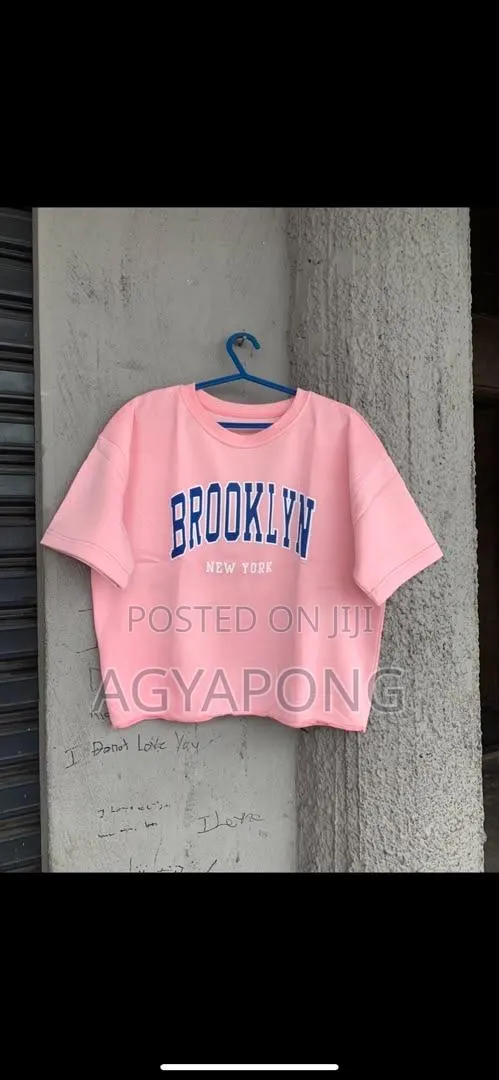 Cropped Tops · Photo 1