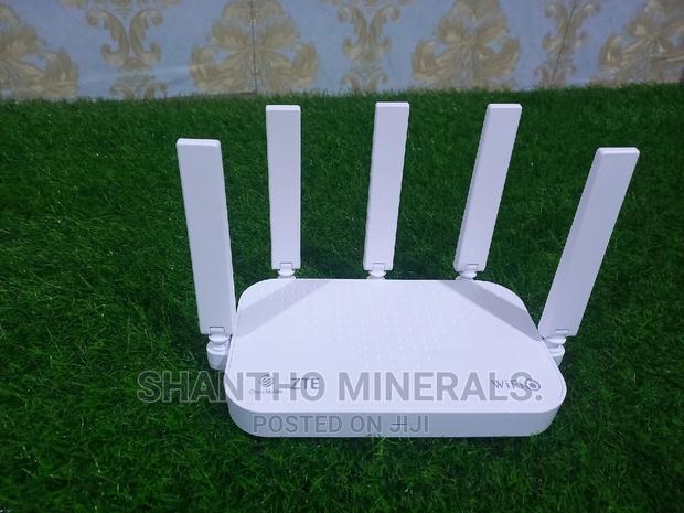 ZTE Wifi Router · Photo 2