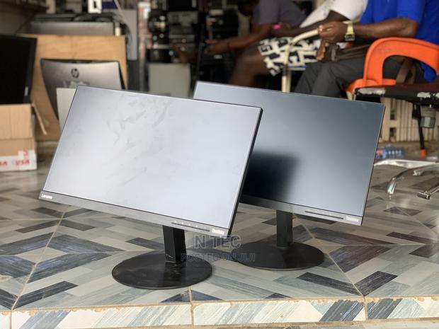 Edgeless 23 Lenovo Thinkvision LED LCD Monitor · Photo 3