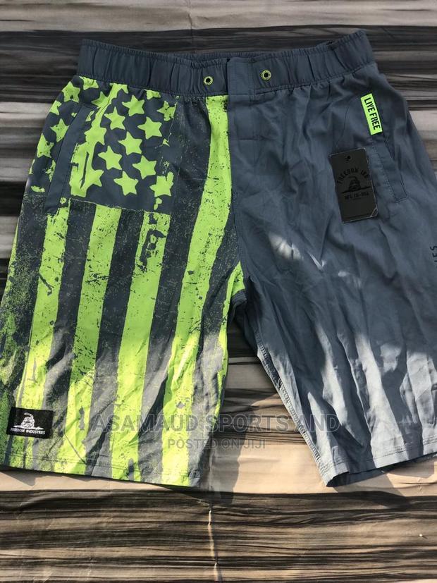 Original Sports Pant At Cool Price · Photo 3