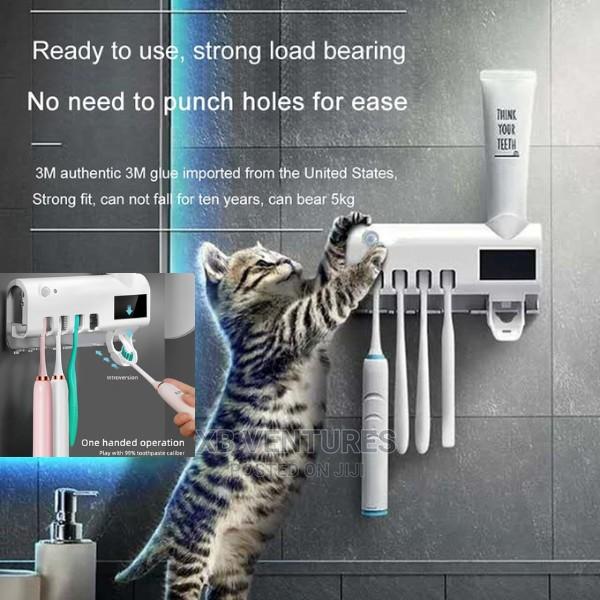 Uv Sterilizer Toothbrush Holders Toothpaste Dispensers · Photo 2