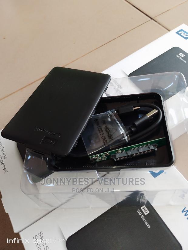 3.0 WD External Hard Drive Case · Photo 4