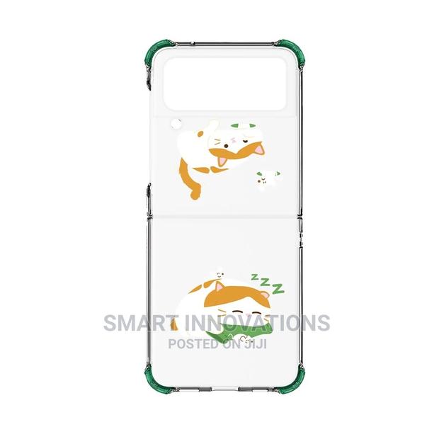 Galaxy Z Flip 4 UX Cover · Photo 2