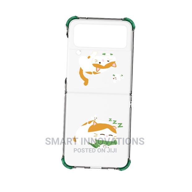 Galaxy Z Flip 4 UX Cover · Photo 4