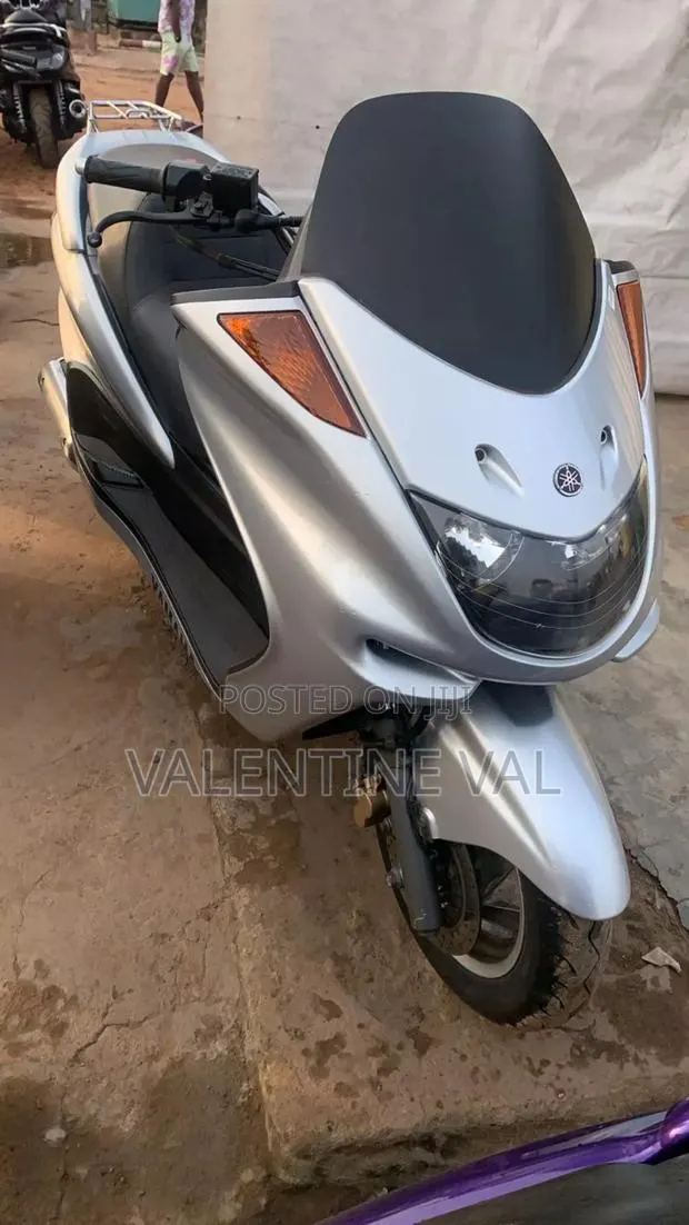 Yamaha Majesty 2016 Silver · Photo 1