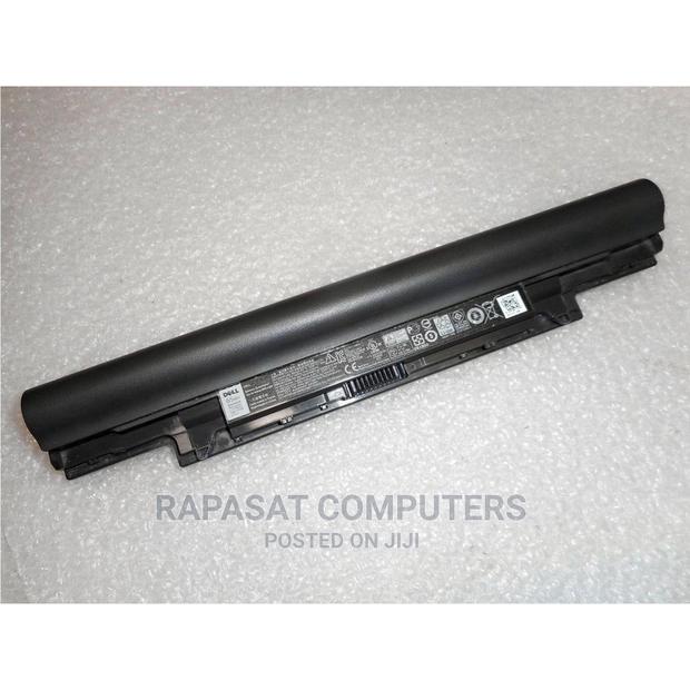 Dell Latitude 3340 / Yfdf9 Battery · Photo 1
