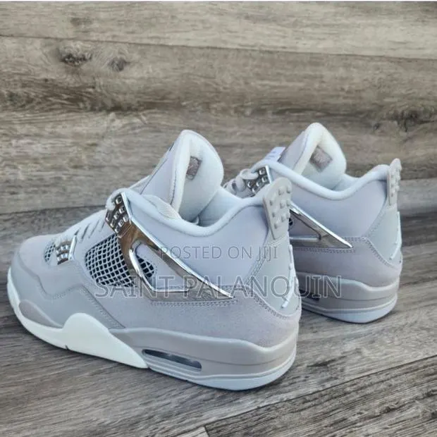 Nike Air Jordan 4 · Photo 1