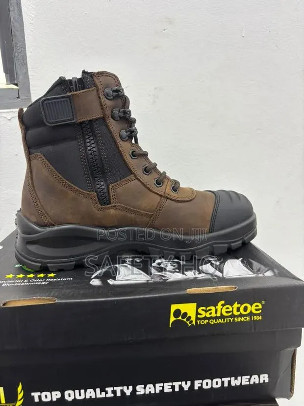 Safety Boots · Photo 1