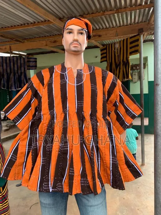 Powerful Traditional Ghanaian Northern Smock For Sale Online At Tryahu · Photo 1